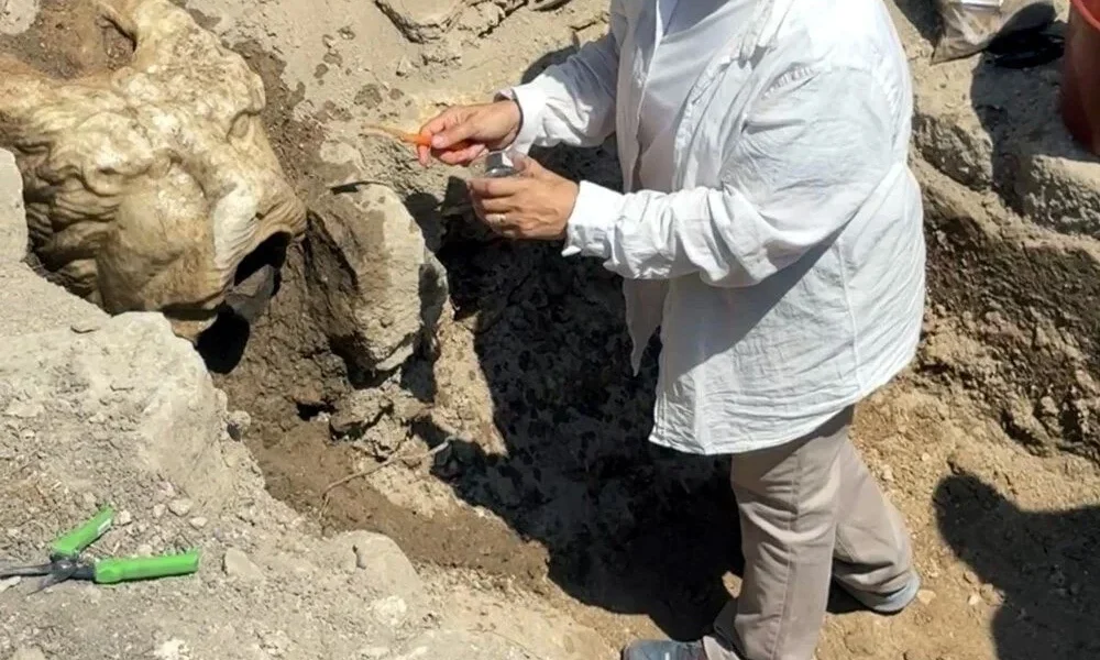 BATHONEA ANTİK LİMAN KENTİ KAZILARI Yeni Buluntulara Ulaşıldı